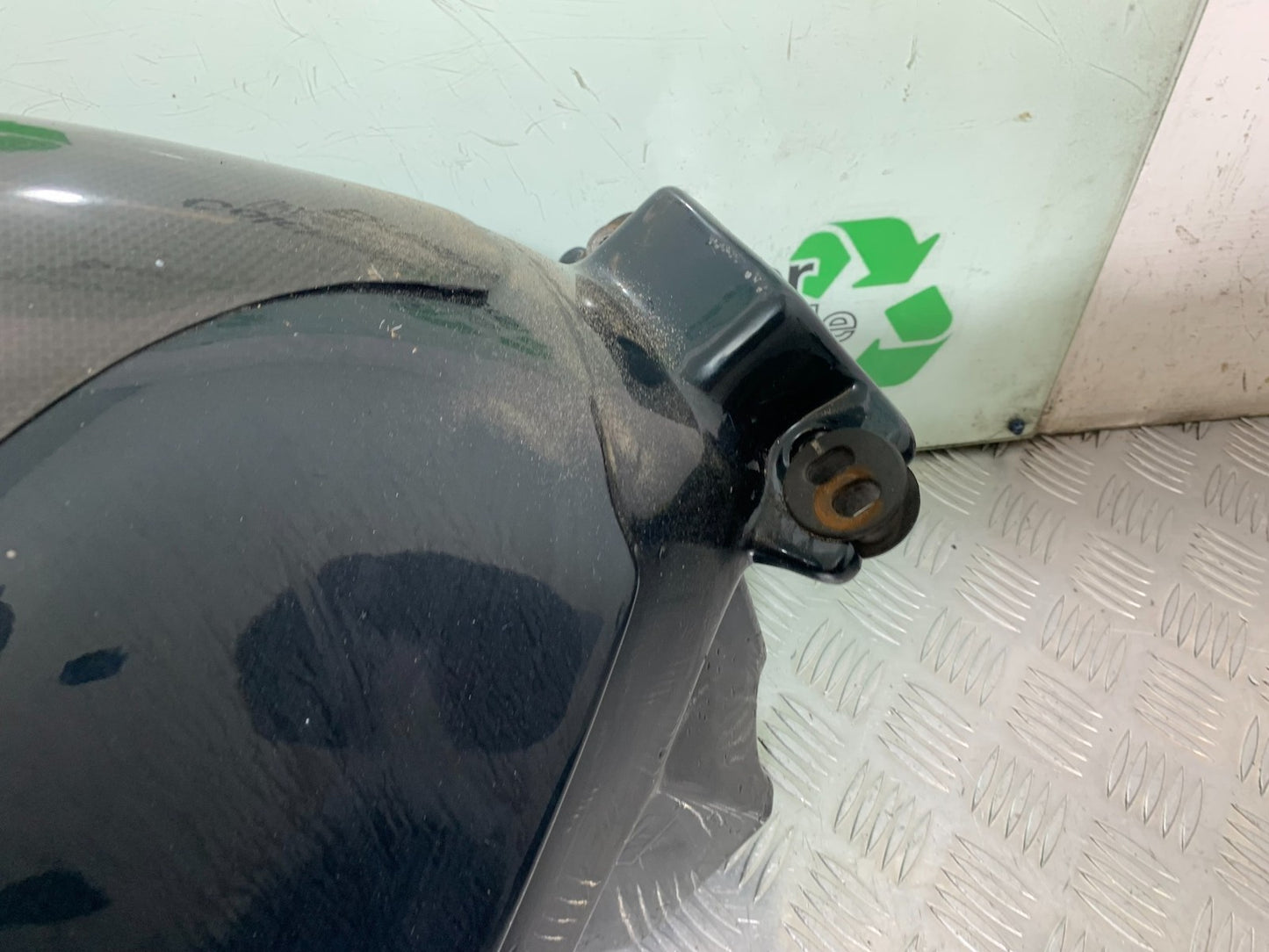 TRIUMPH 955i SPRINT ST PETROL TANK YEAR 1999-04 (CMB1230)