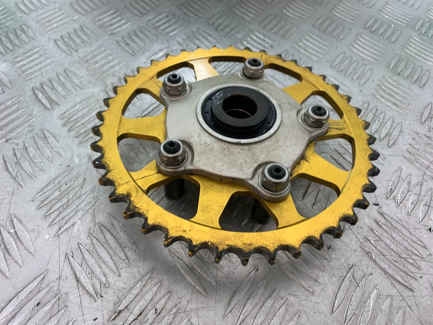 APRILIA TUONO 1000 V4 SPROCKET CARRIER  YEAR 2013-2014 (CMB1239)