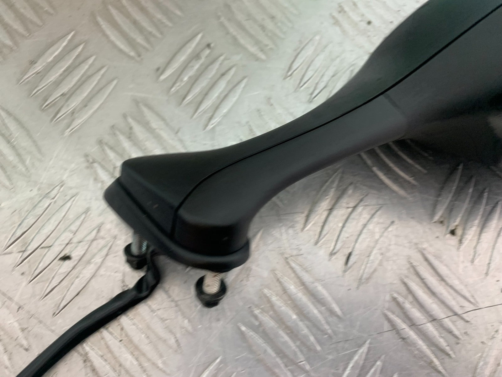 HONDA CBR1000 rr FIREBLADE RIGHT MIRROR (GENUINE HONDA PART) 2008-2011 (CMB1253)