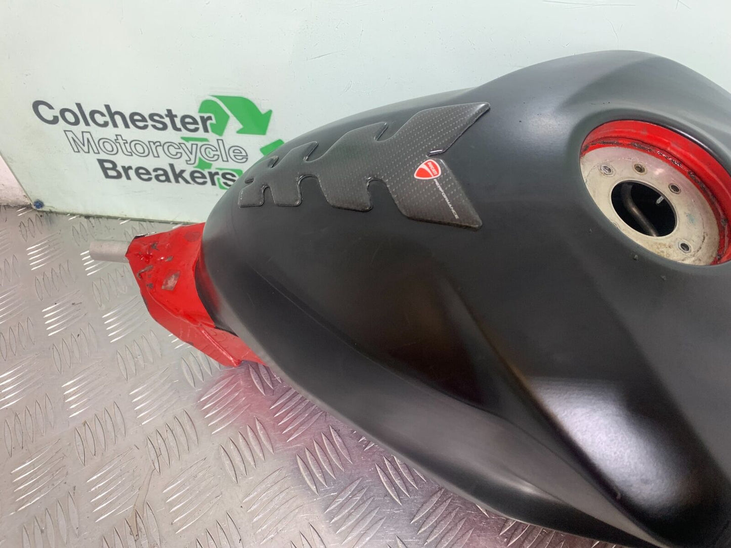 DUCATI 1199 PANIGALE PETROL TANK  YEAR 2012-2014 (CMB1047)