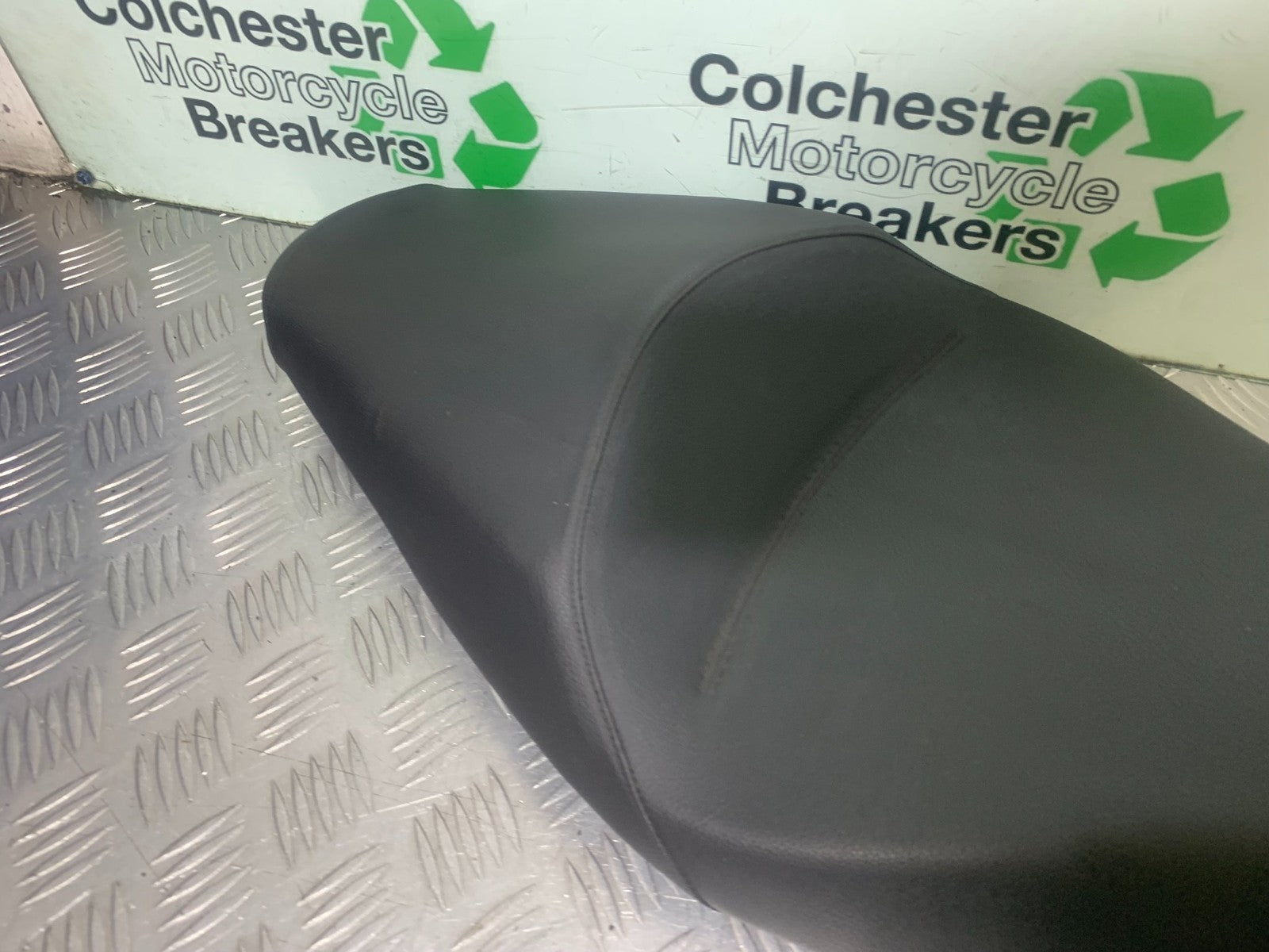 APRILIA SL750 SL 750 SHIVER SEAT  YEAR 2008-2016 (CMB1242)