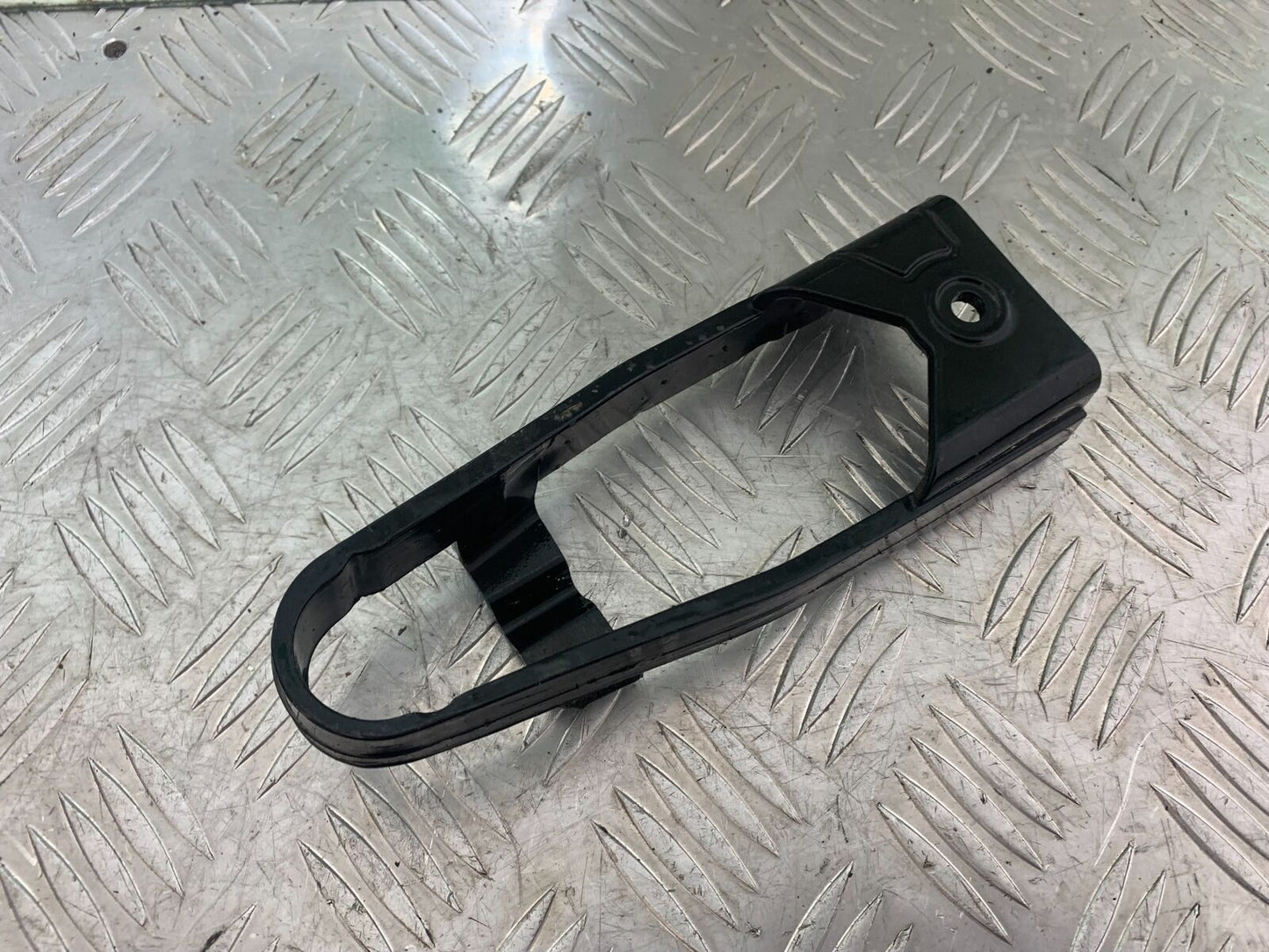 YAMAHA XT125 X XT 125 X CHAIN GUIDE   2005-2011 (CMB1097)