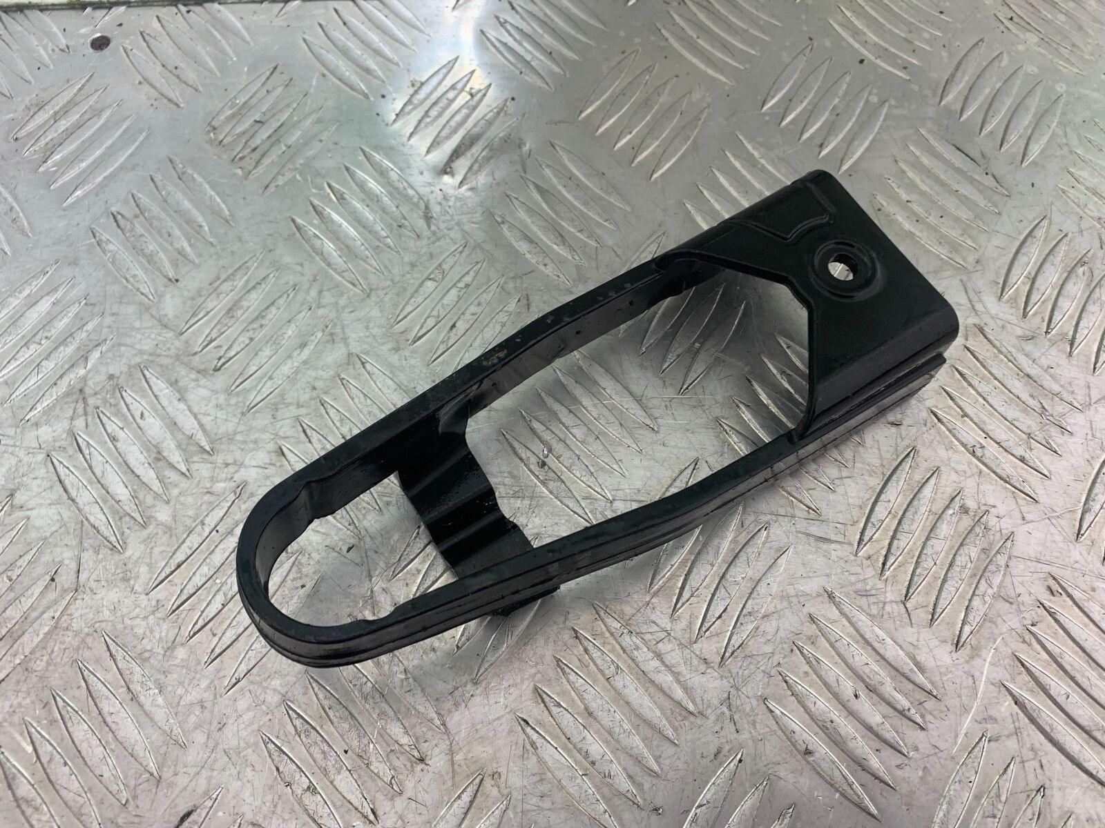 YAMAHA XT125 X XT 125 X CHAIN GUIDE   2005-2011 (CMB1097)
