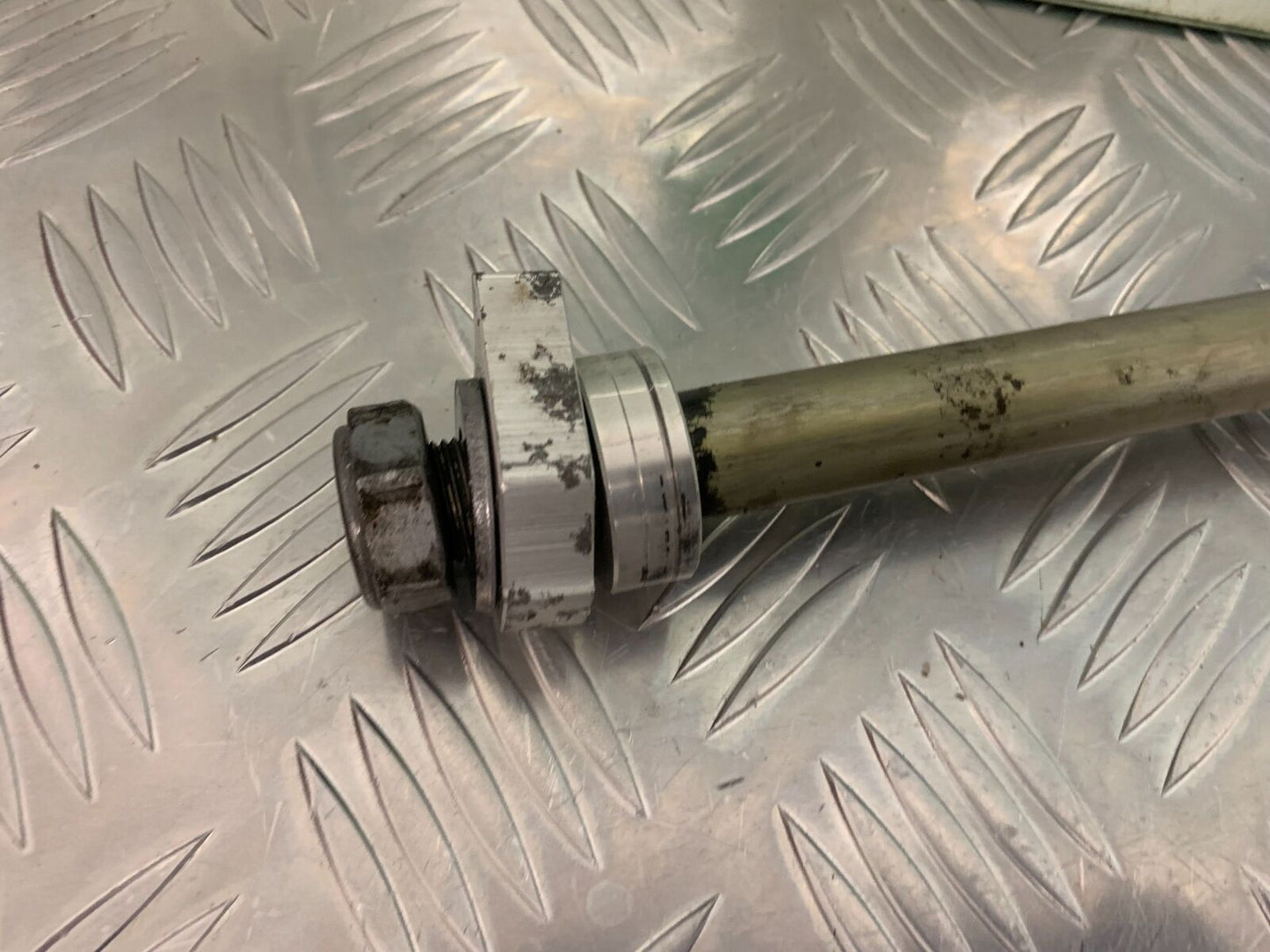 TRIUMPH TIGER 800 XCX REAR WHEEL SPINDLE  YEAR 2015-2017  (STOCK 966)
