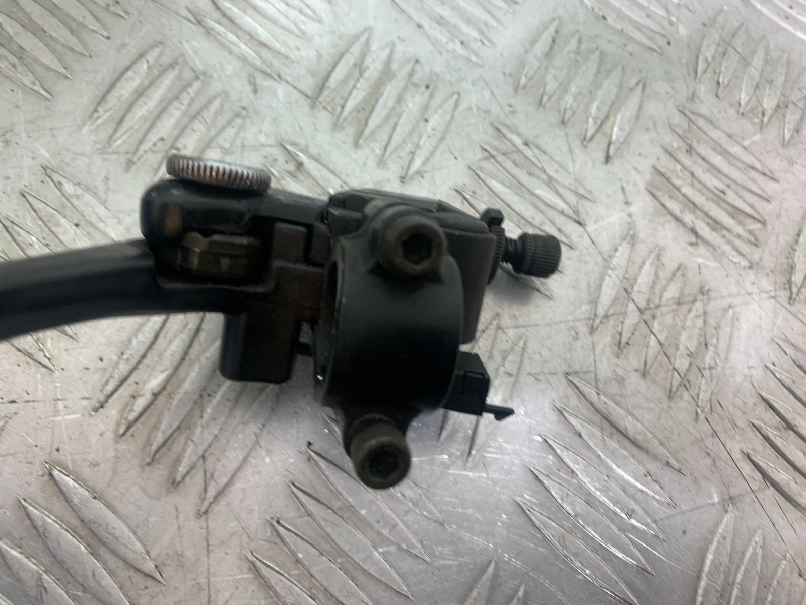 KAWASAKI ZX6R ZX6 F CLUTCH LEVER AND BRACKET  YEAR 1995-1997 (CMB1169)