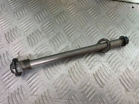 KAWASAKI ZX9R ZX9 C SWINGARM SPINDLE YEAR 1998-99 (CMB1213)