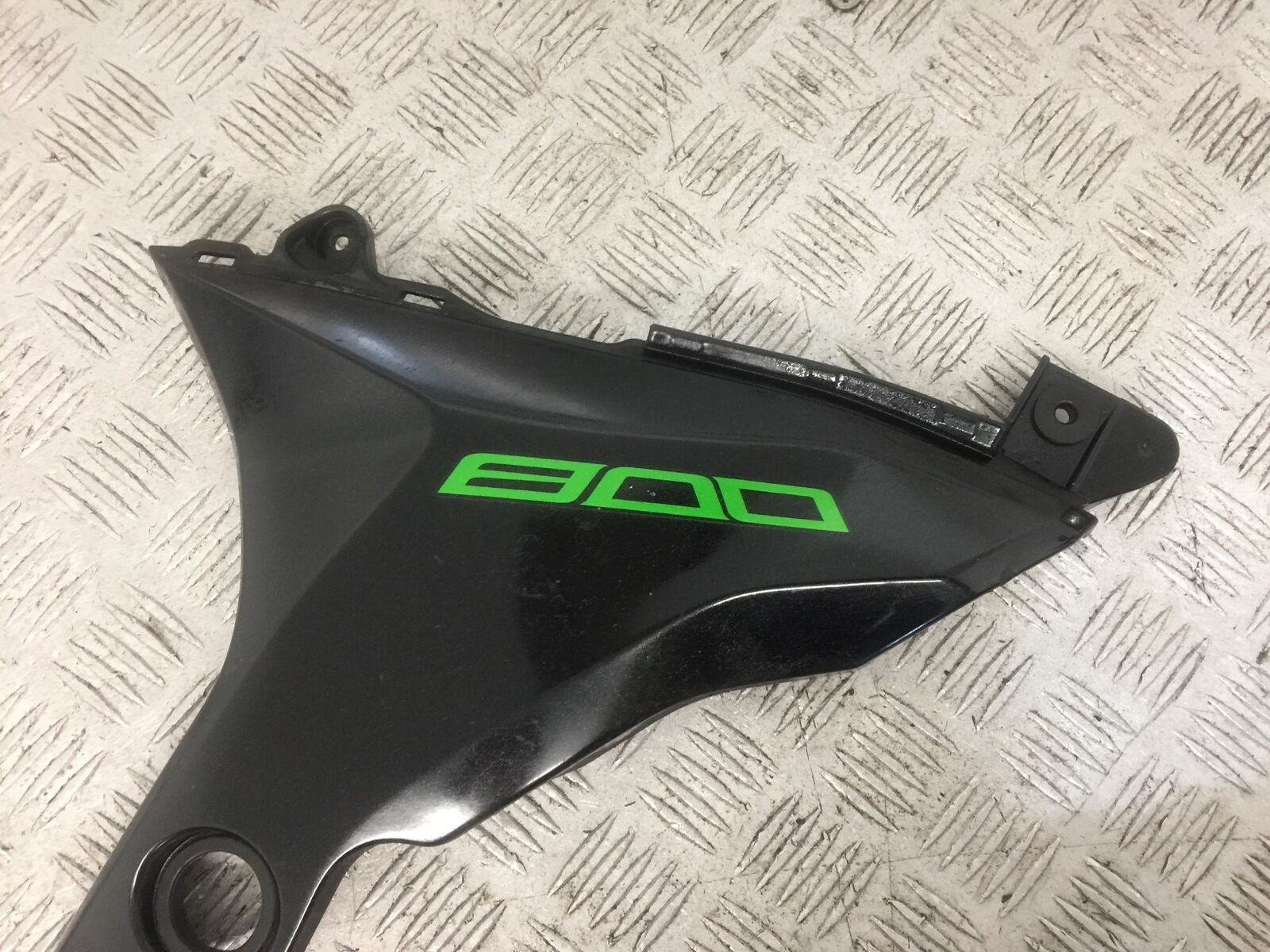 KAWASAKI Z800 Z 800  FRAME COVER  YEAR 2015  (STOCK 874)