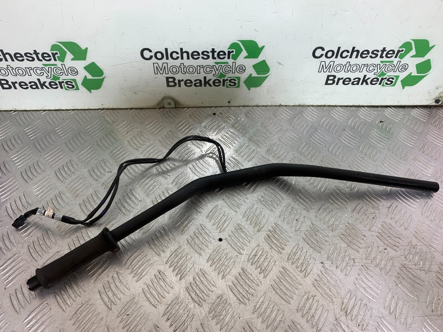 TRIUMPH TRIDENT 660 HANDLEBARS AND 1 X GRIP YEAR 2021-2024 (CMB1295)