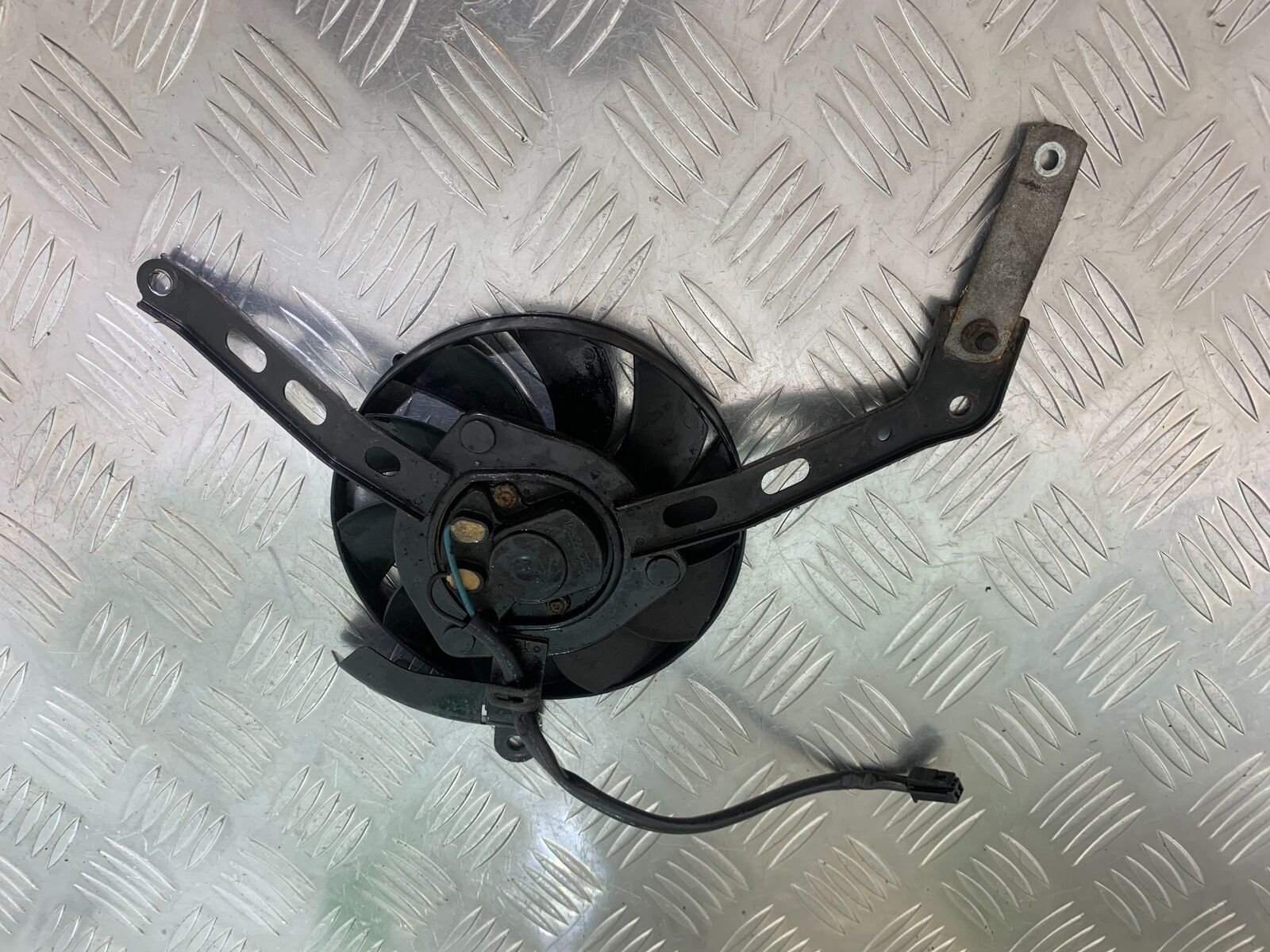 YAMAHA MT07 MT-07 RADIATOR FAN  YEAR 2014 (STOCK 995)