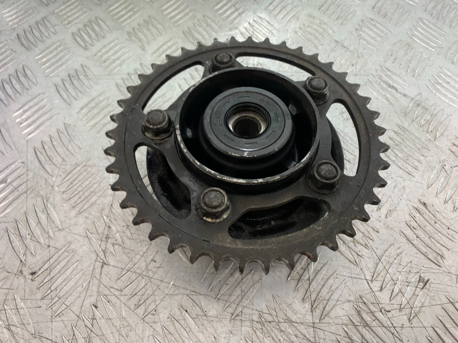 HONDA CB650F CB 650 FA-E REAR SPROCKET CARRIER   YEAR 2014-2017 (CMB1226)