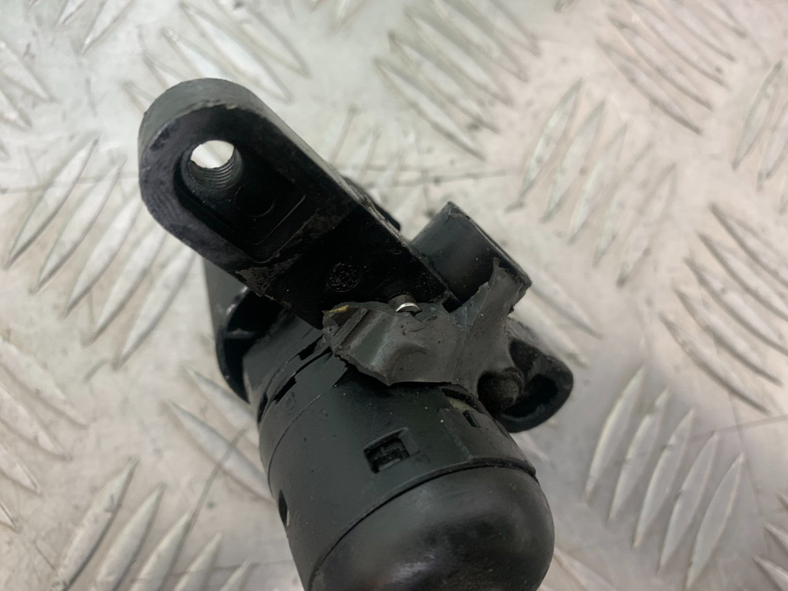 TRIUMPH TIGER 800 XRT ECU LOCKS KEY (IGNITON IS DAMAGED)  2018-2020 (CMB1193)