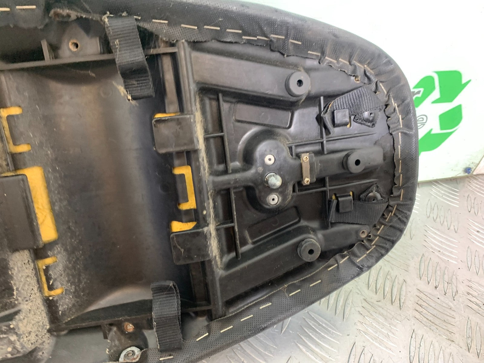 TRIUMPH SPEED TRIPLE R 1050 SEAT  2009 (CMB1183)