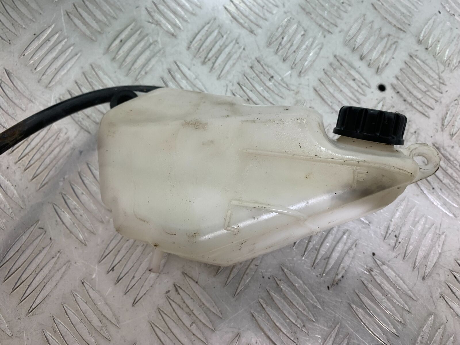 KAWASAKI Z750 Z 750 COOLANT BOTTLE  YEAR 2004-2006  (CMB1104)
