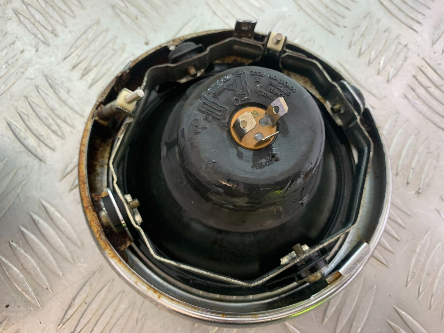 SUZUKI VS1400 VS 1400 INTRUDER HEADLIGHT YEAR 1988 (CMB1077)