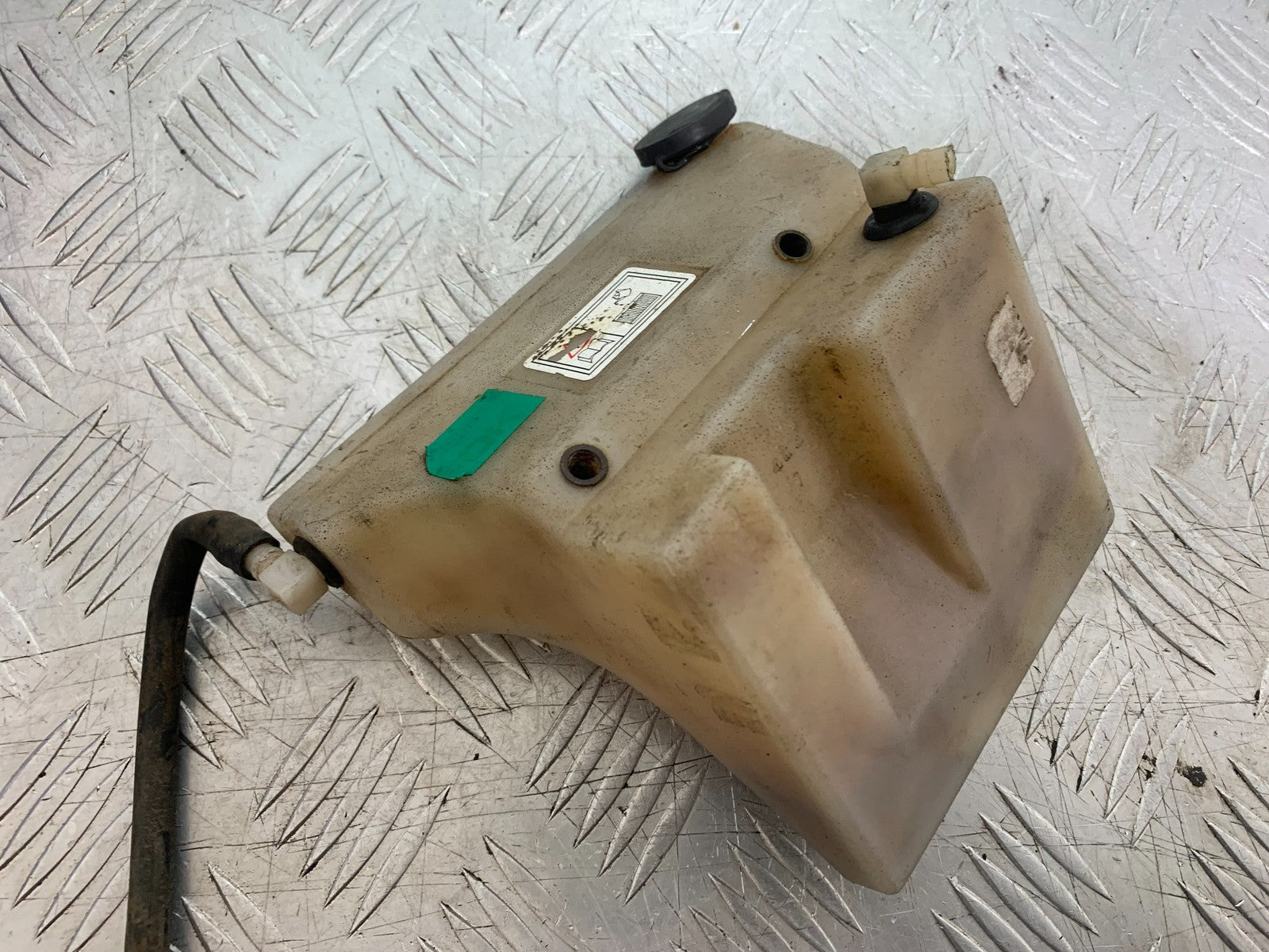 TRIUMPH TROPHY 900 COOLANT BOTTLE   YEAR 1991-95 (CMB1251)