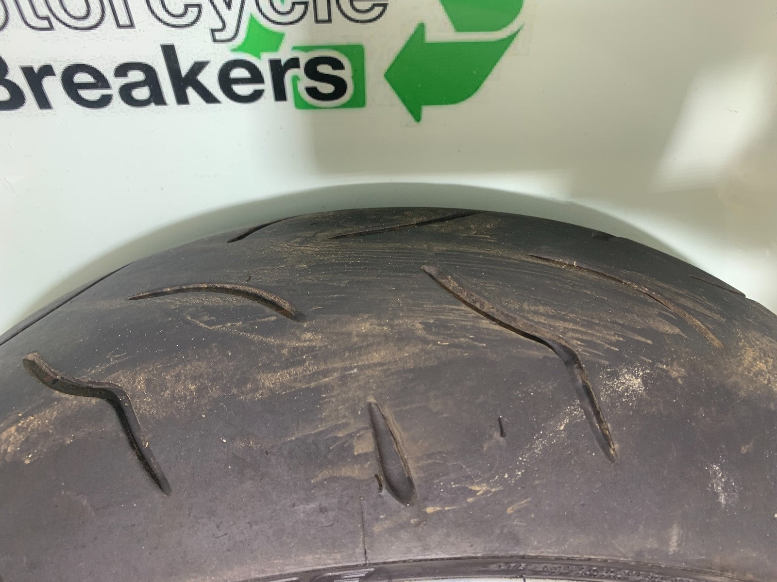 YAMAHA YZF R1 4C8 REAR WHEEL  YEAR 2007-2008 (CMB1237)