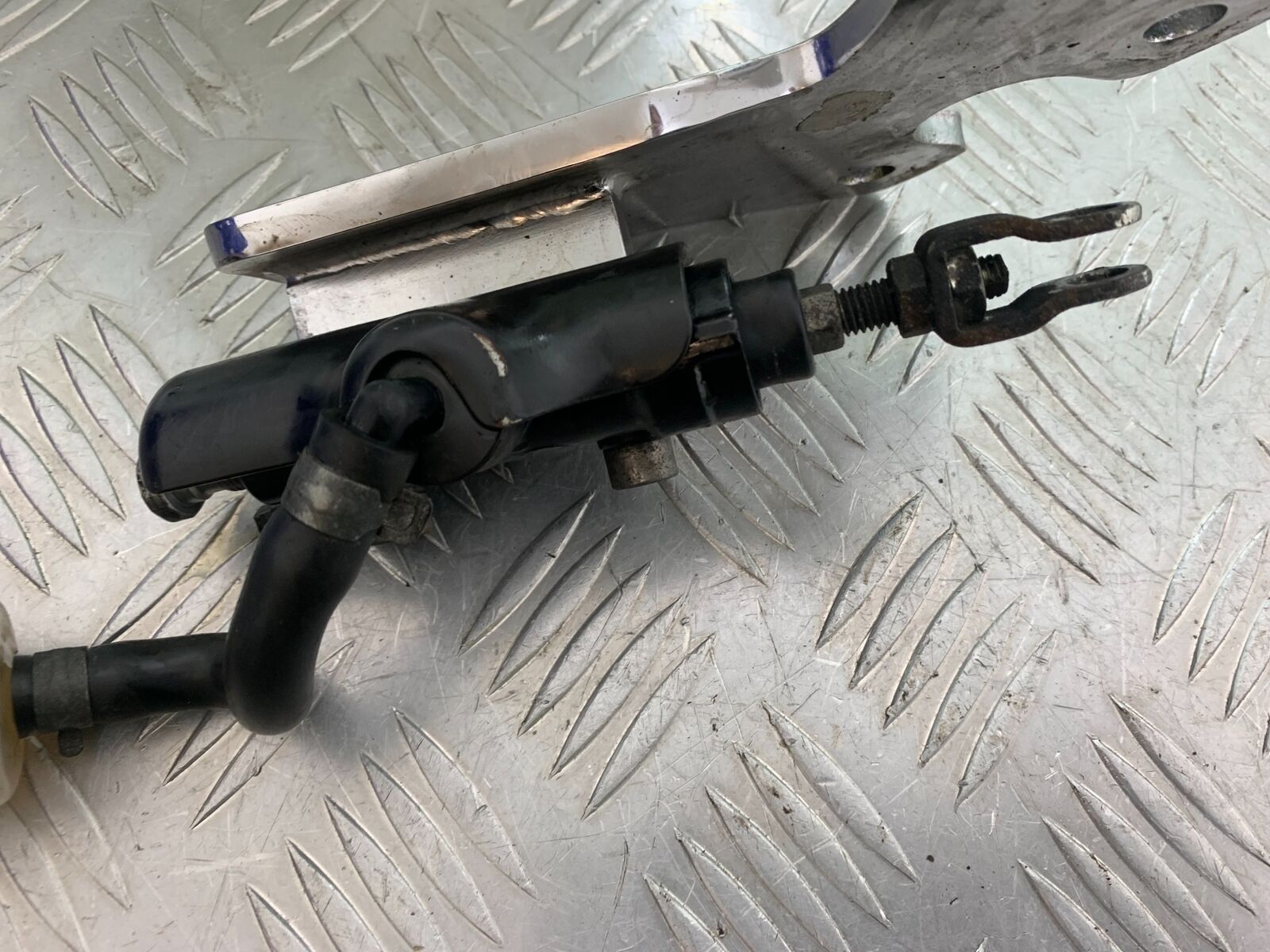 TRIUMPH THUNDERBIRD 1600 REAR BRAKE MASTER CYLINDER   YEAR 2011 (CMB1107)