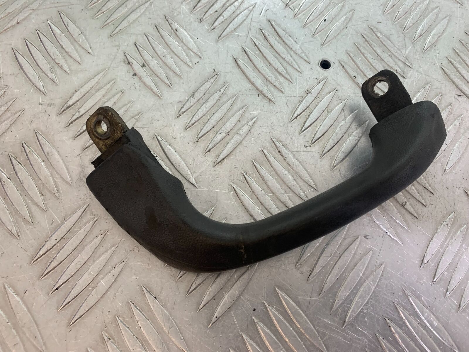YAMAHA YZF600 YZF 600 THUNDERCAT 1 X GRAB RAIL  1996-2003 (CMB1134)