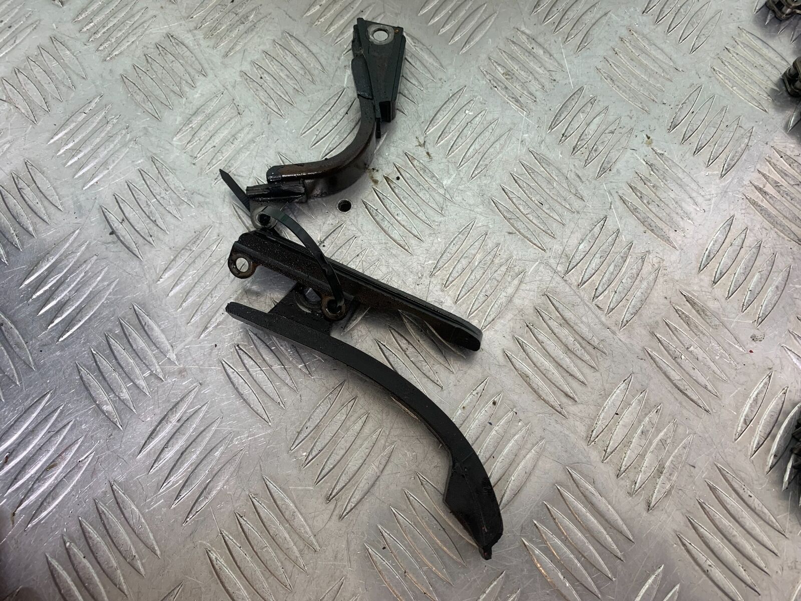 KAWASAKI KLR600 KLR 600 CHAIN GUIDES YEAR 1993-1995