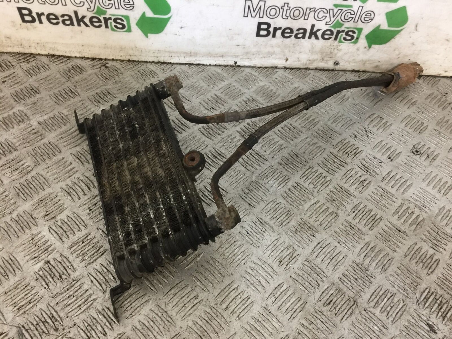 TRIUMPH 955i SPRINT ST OIL COOLER YEAR 1999-2004 (STOCK 735)