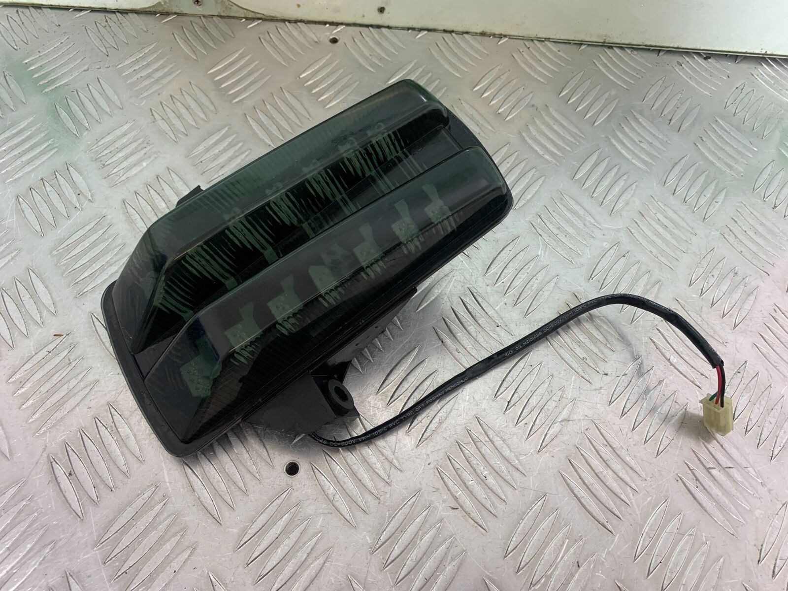SUZUKI SV1000 SV 1000 K4 REAR LIGHT YEAR 2003-2007 (CMB1042)