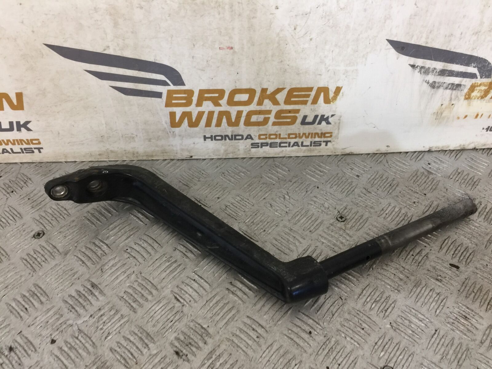 HONDA GL1800 GL 1800 RIGHT HANDLEBAR   YEAR 2004-10 ABS (STOCK 890)