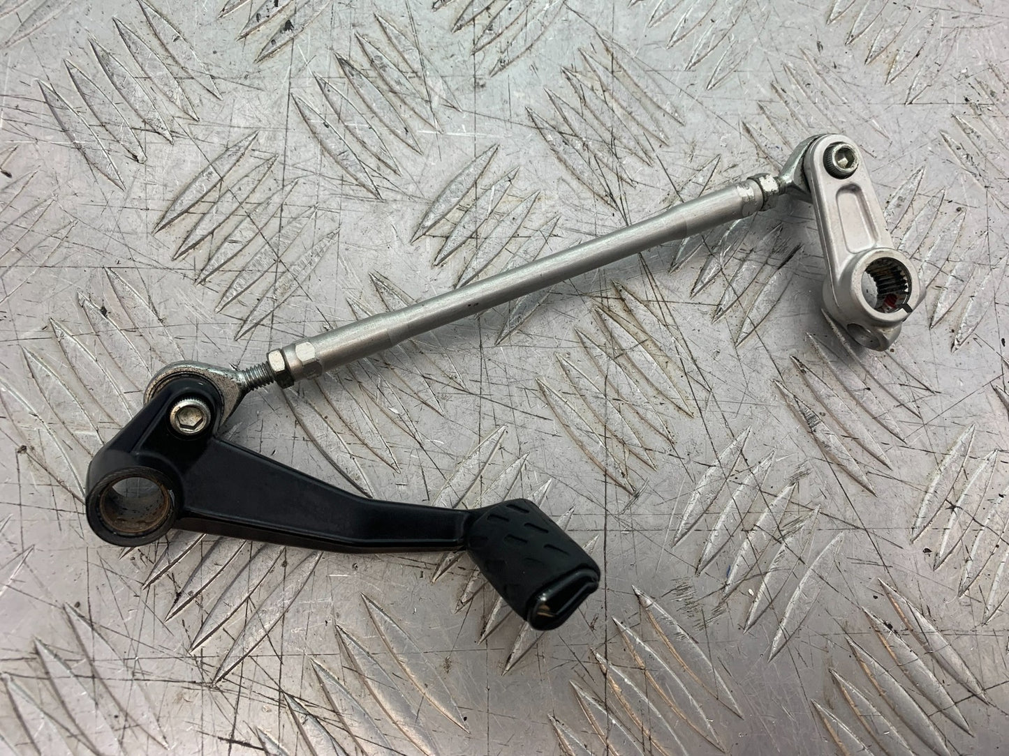 DUCATI 1198 S GEAR LEVER   YEAR 2009-2011 (CMB1219)