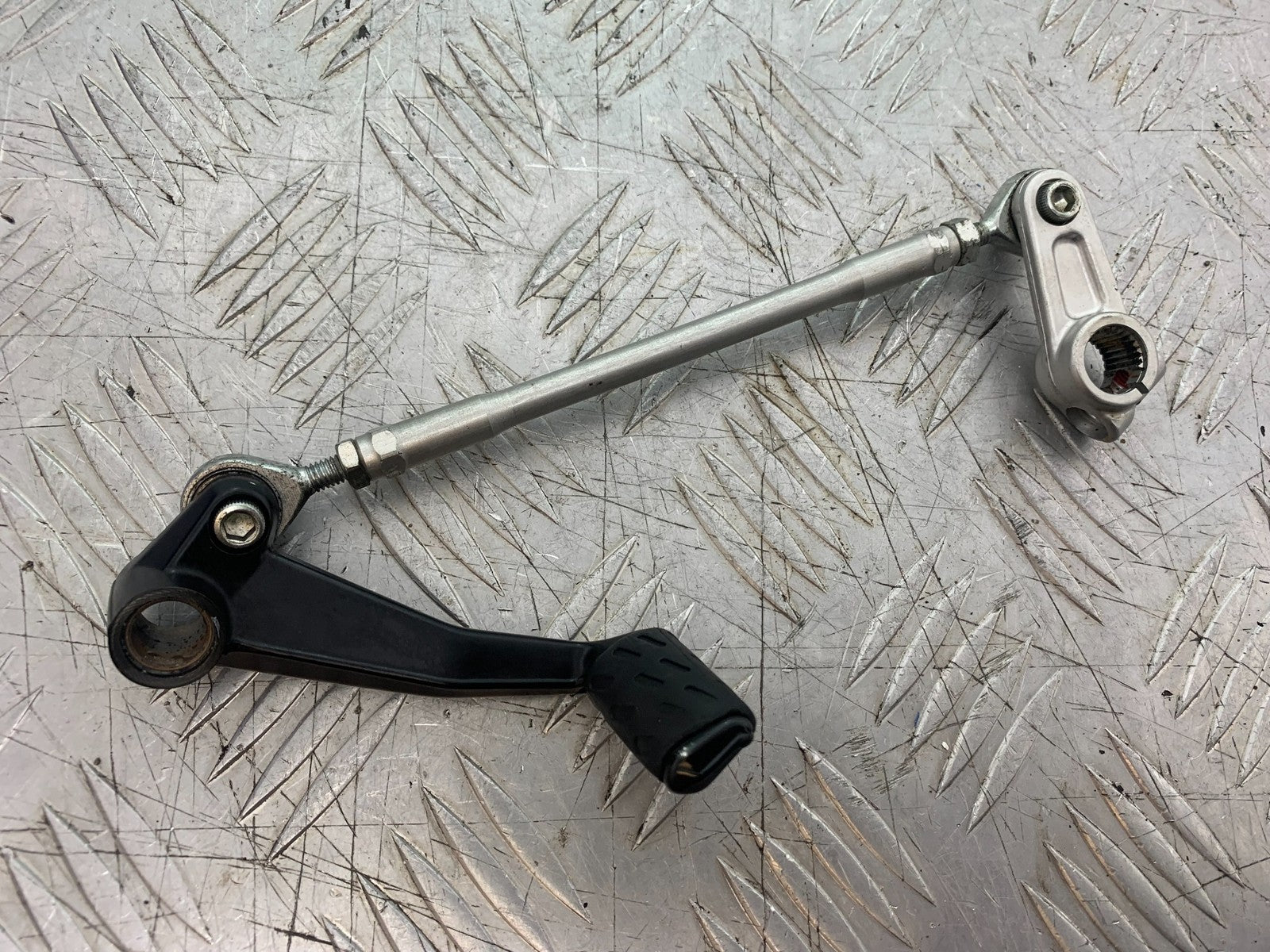 DUCATI 1198 S GEAR LEVER   YEAR 2009-2011 (CMB1219)