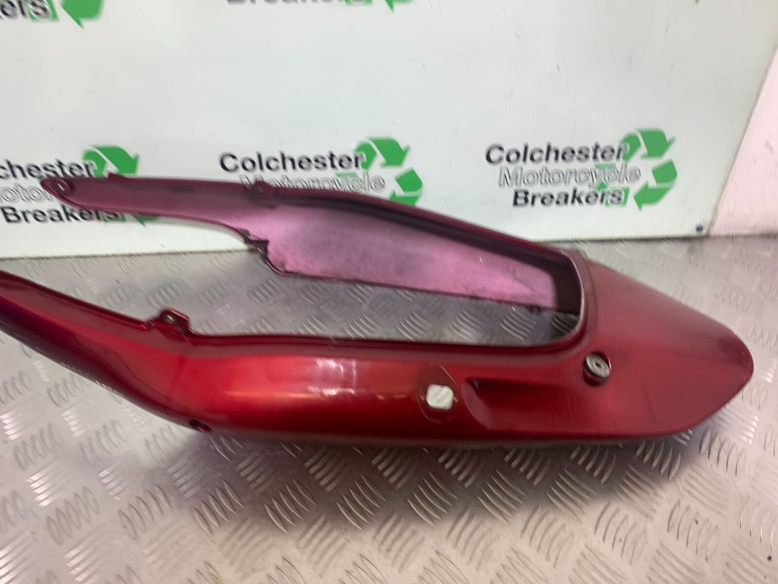 KAWASAKI Z750 ZR750 ZR-7S TAIL PIECE SEAT UNIT  YEAR 1999-05 (CMB1135)
