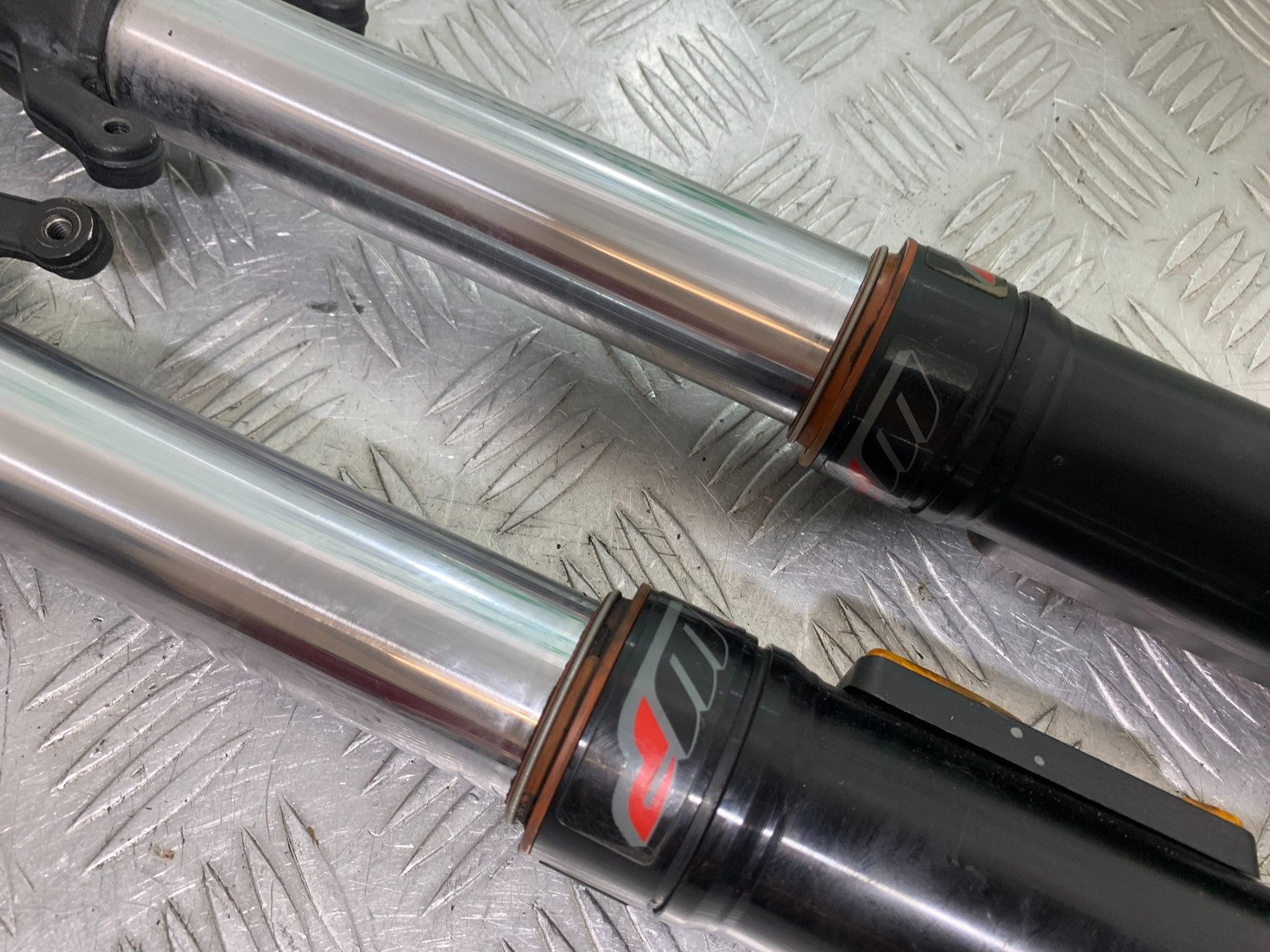 KTM DUKE 390 FORKS  YEAR 2017- 2023 (CMB1314)