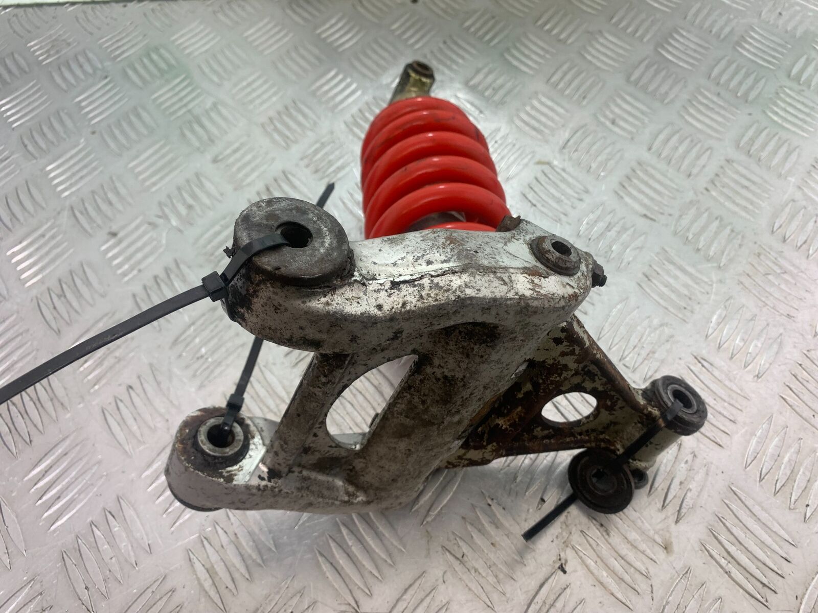 YAMAHA FJ1100 FJ 1100 HAGON REAR SHOCK AND LINKAGE  YEAR 1984-1985 (CMB1101)
