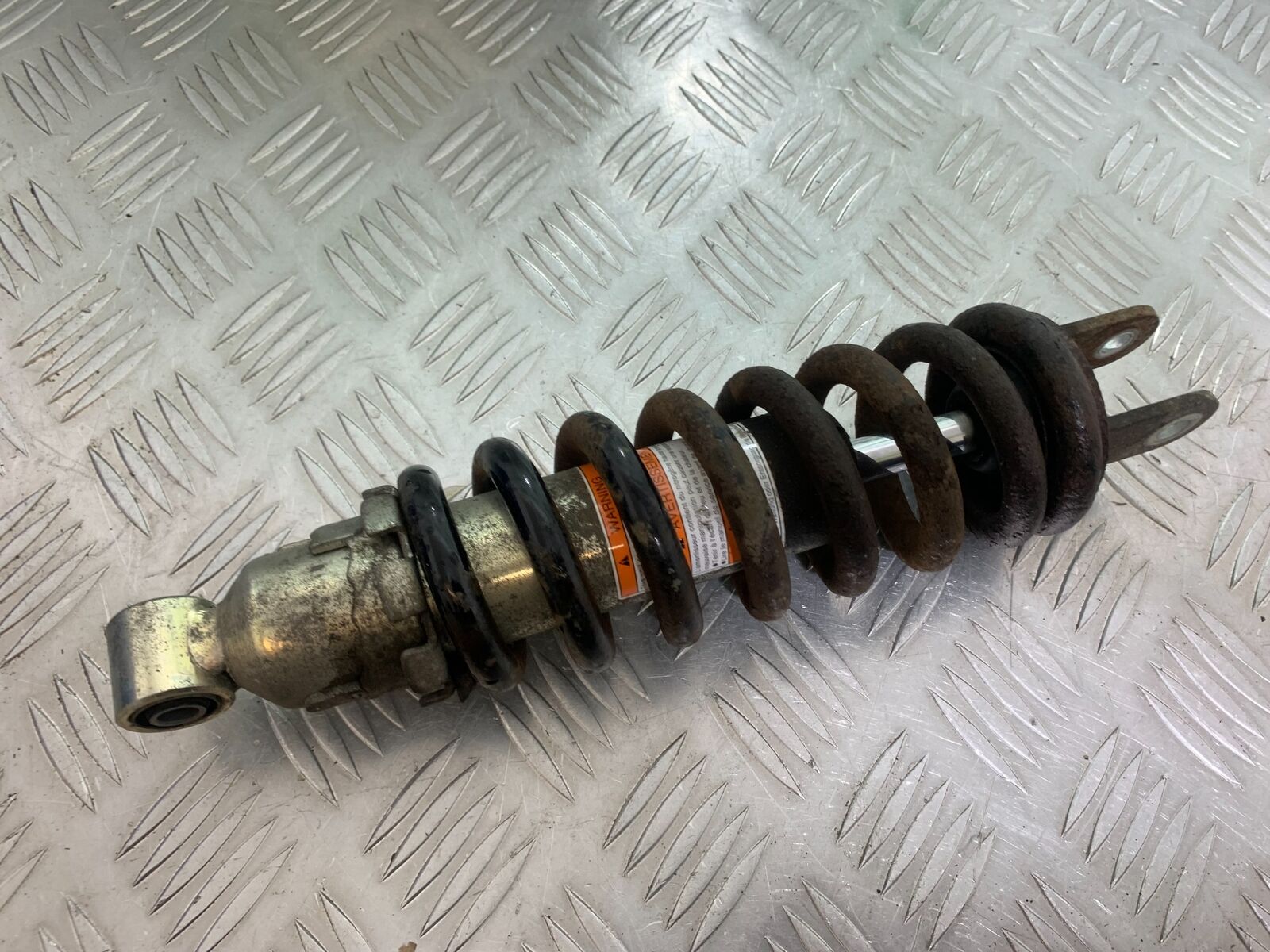 SUZUKI INTRUDER VL800 C800 REAR SHOCK  YEAR 2012-16 (CMB1039)