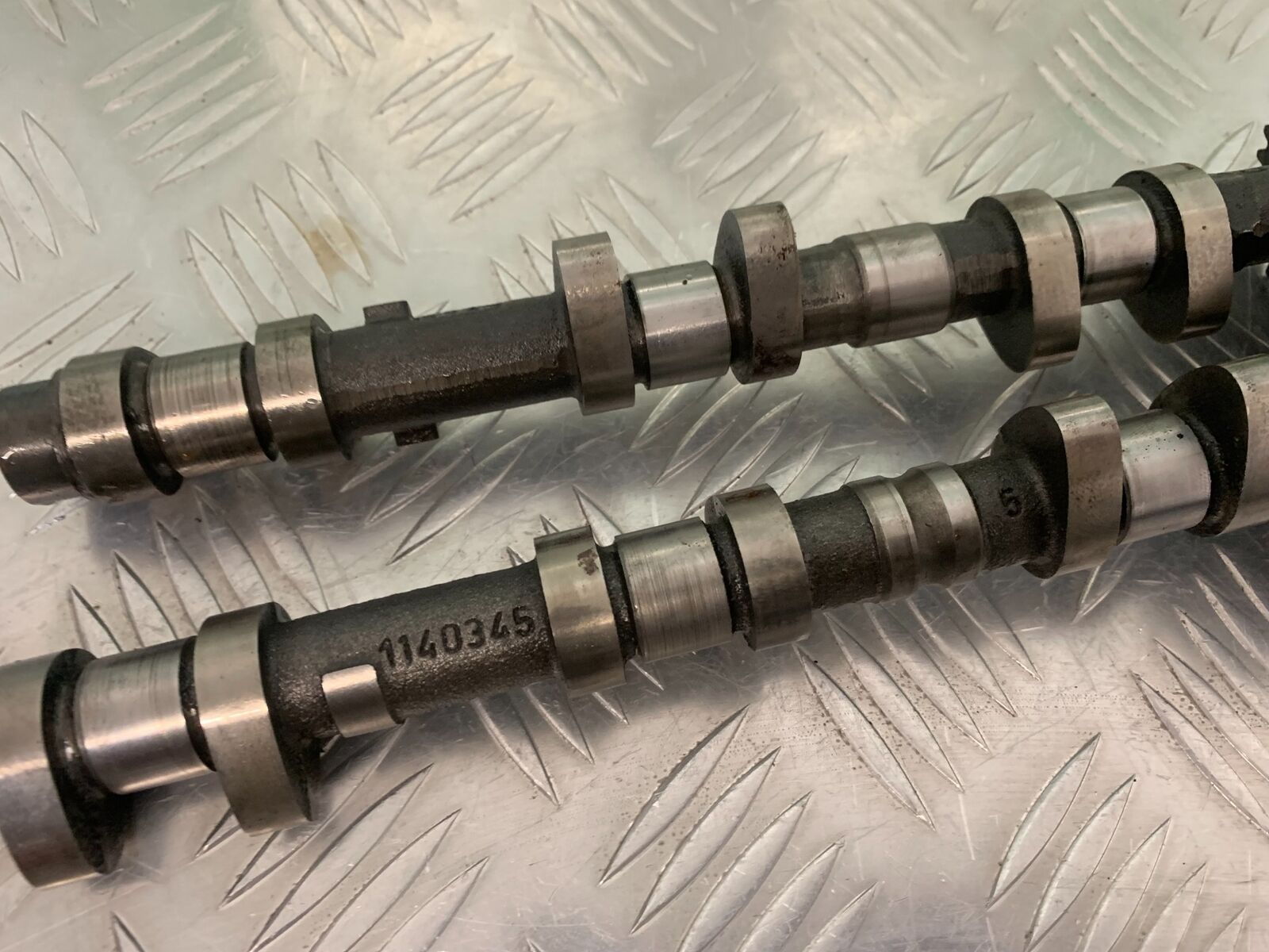 TRIUMPH 885 TIGER CAMSHAFTS  YEAR 2000