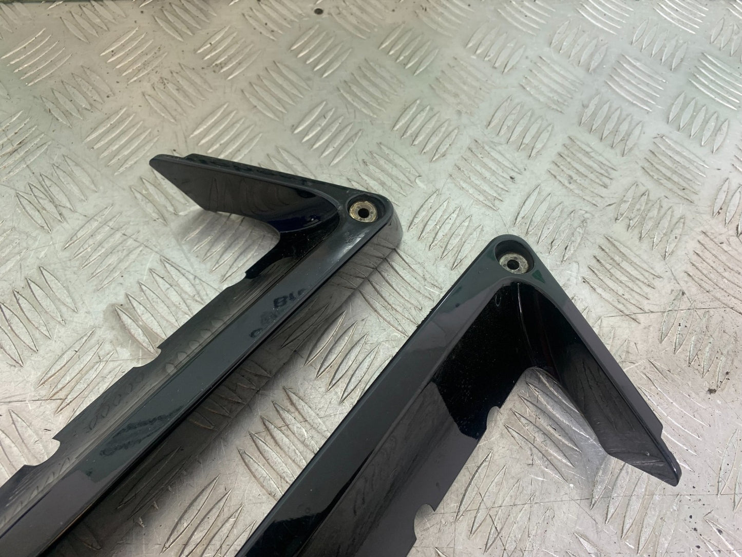 KAWASAKI GTR1400 GTR 1400 LEFT & RIGHT SIDE INFILLS  YEAR 2007-2009 (CMB1174)