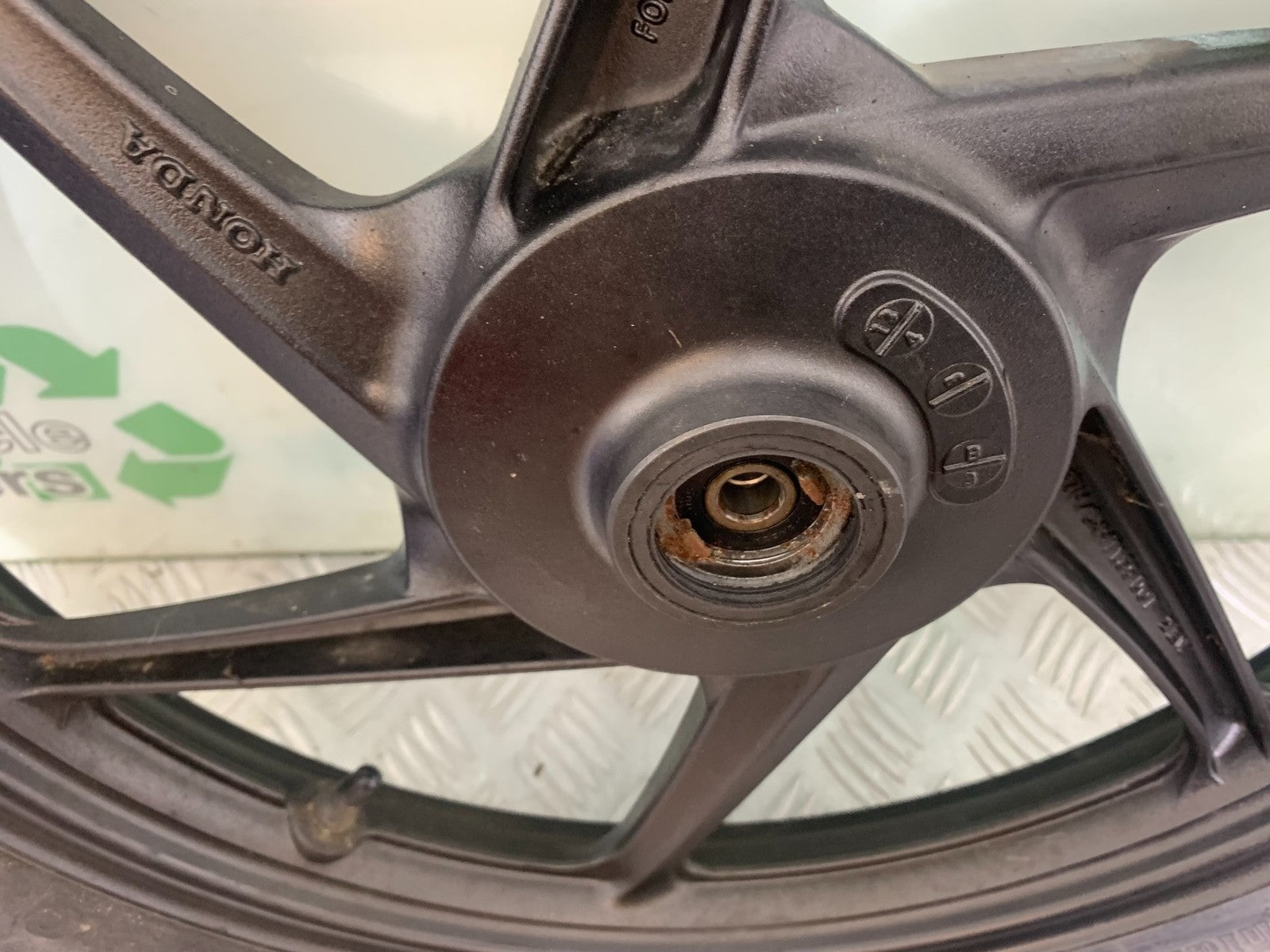 HONDA CBF125 CBF 125 FRONT WHEEL  YEAR 2009-14 (CMB1182)