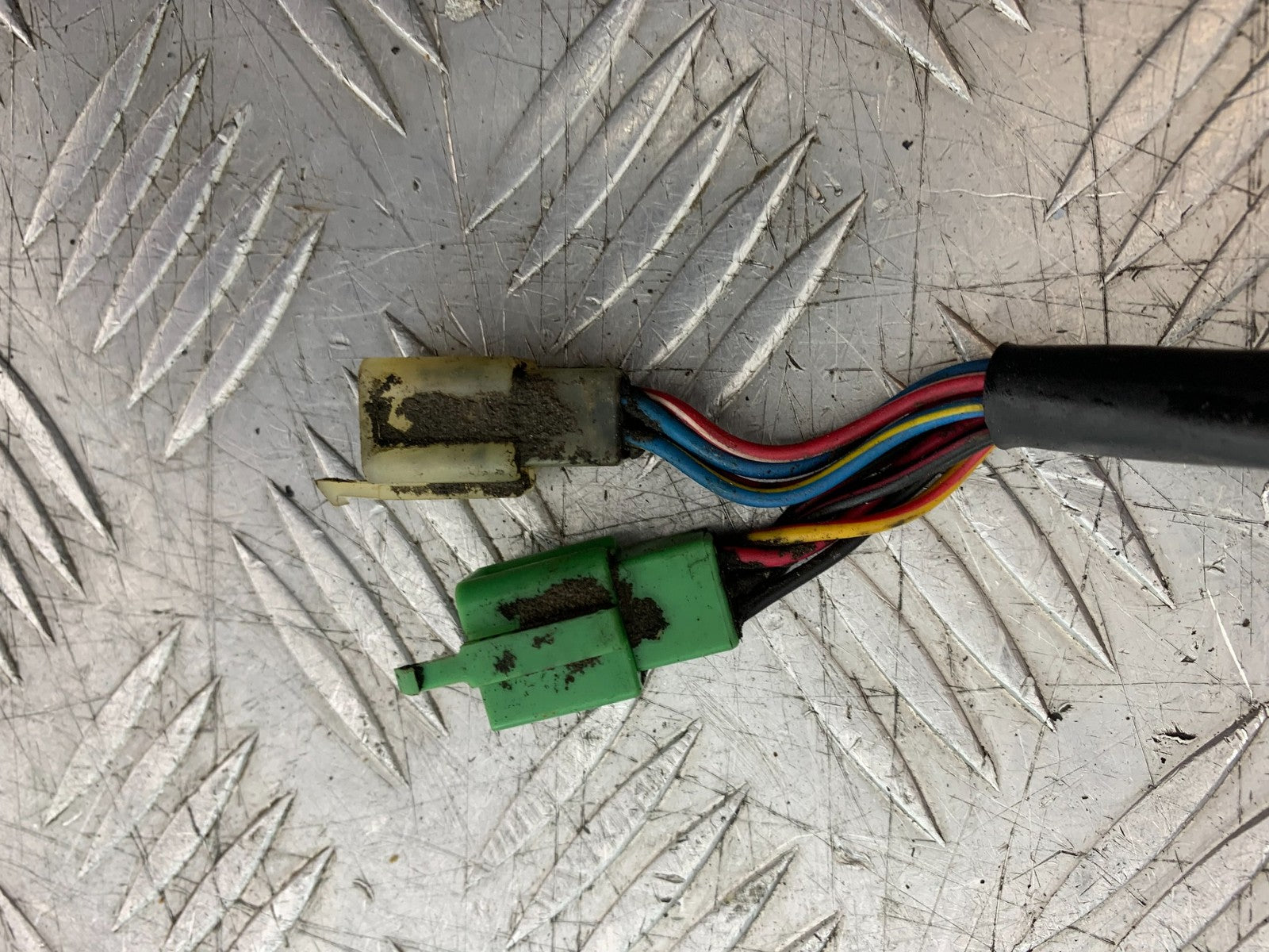 KAWASAKI ZX6R ZX6 J RIGHT SWITCH GEAR   YEAR 2000 (CMB1312)