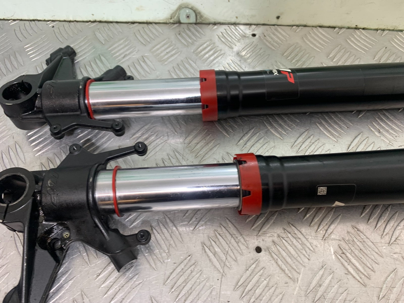 KTM 1290 SUPER DUKE R FORKS (SLIGHTLY BENT) YEAR 2020-2024 (CMB1272)