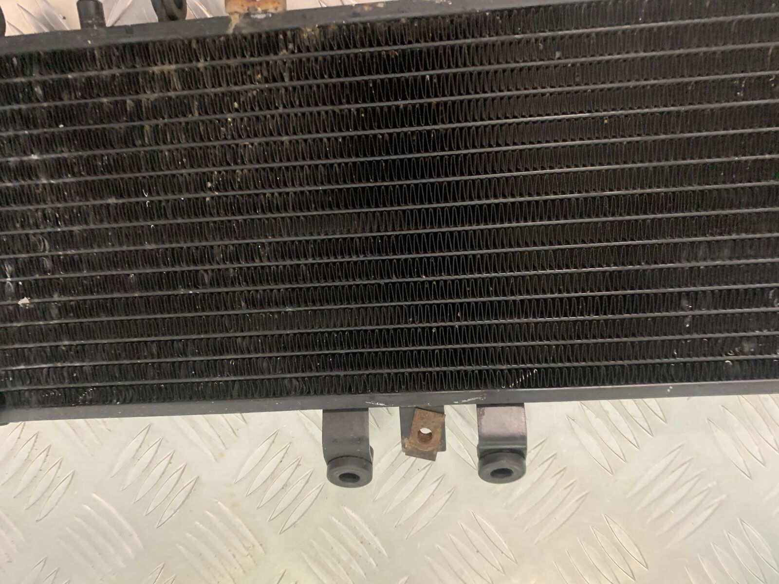 TRIUMPH 885 TIGER RADIATOR  YEAR 2000