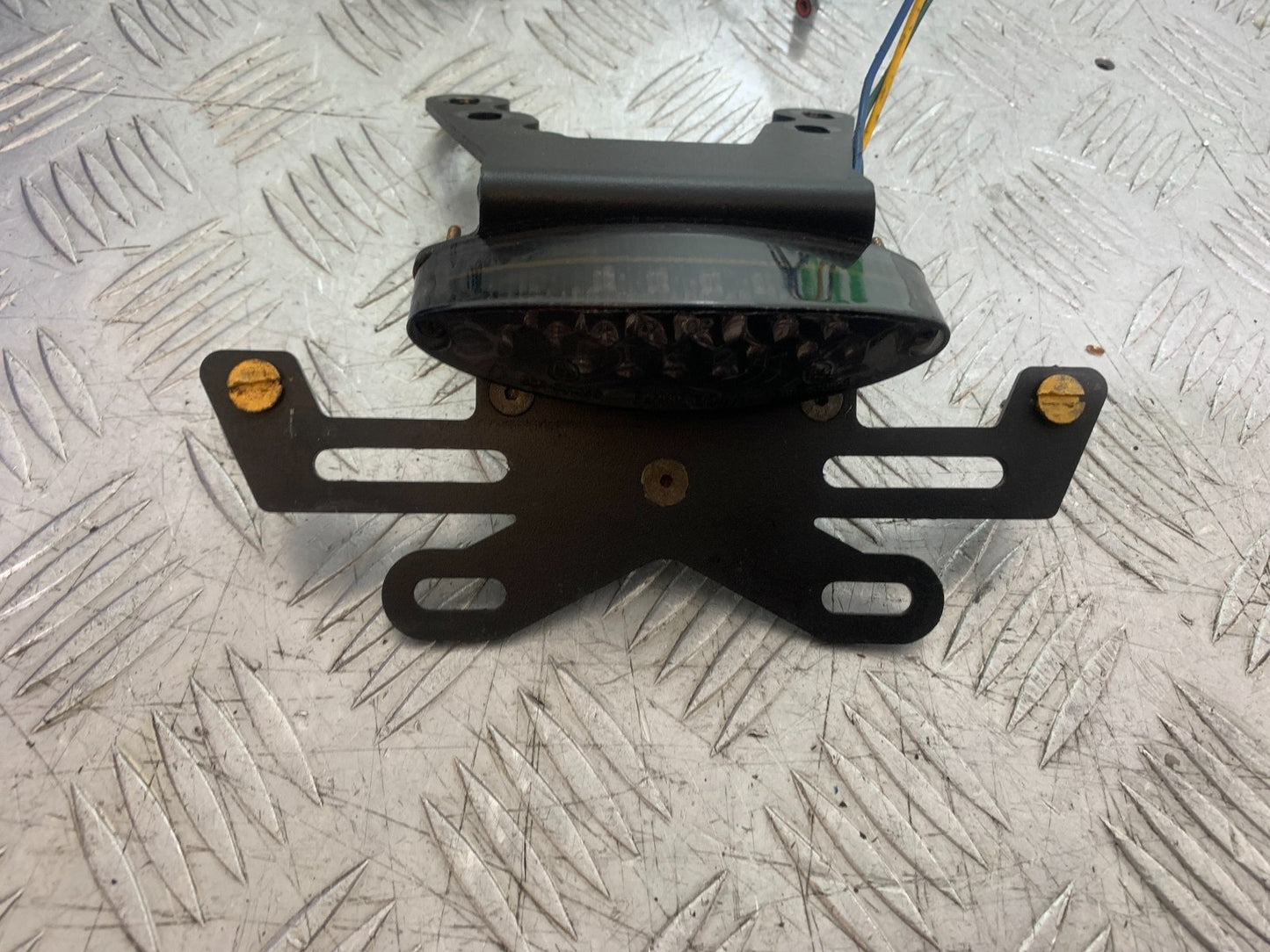 TRIUMPH 1050 SPEED TRIPLE TAIL TIDY AND REAR LIGHT   YEAR 2005-2007 (CMB1322)