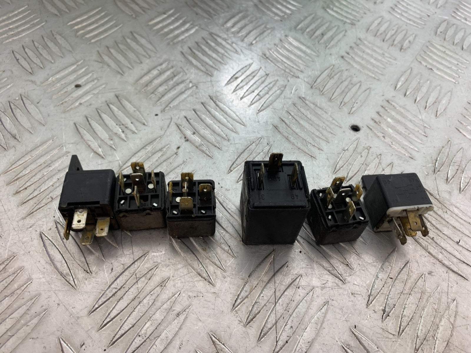 TRIUMPH T509 SPEED TRIPLE RELAYS YEAR 1997-1998 (CMB1144)