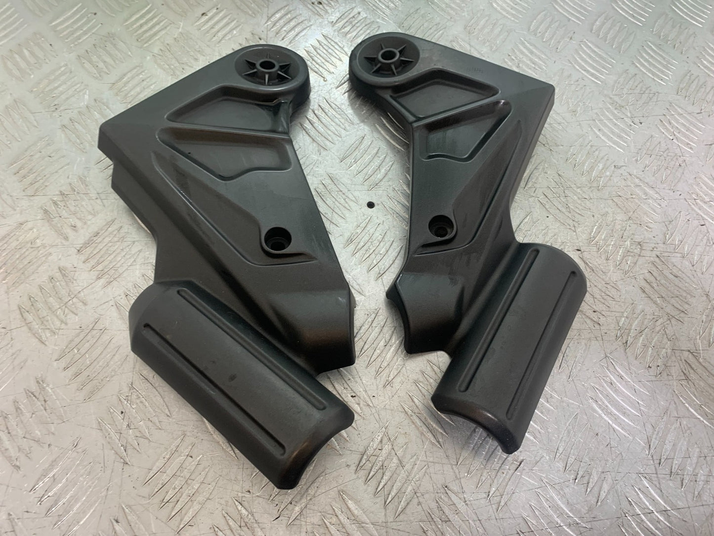 KAWASAKI 650 VERSYS  LEFT & RIGHT FRAME COVERS  YEAR 2015-2018 (CMB1288)