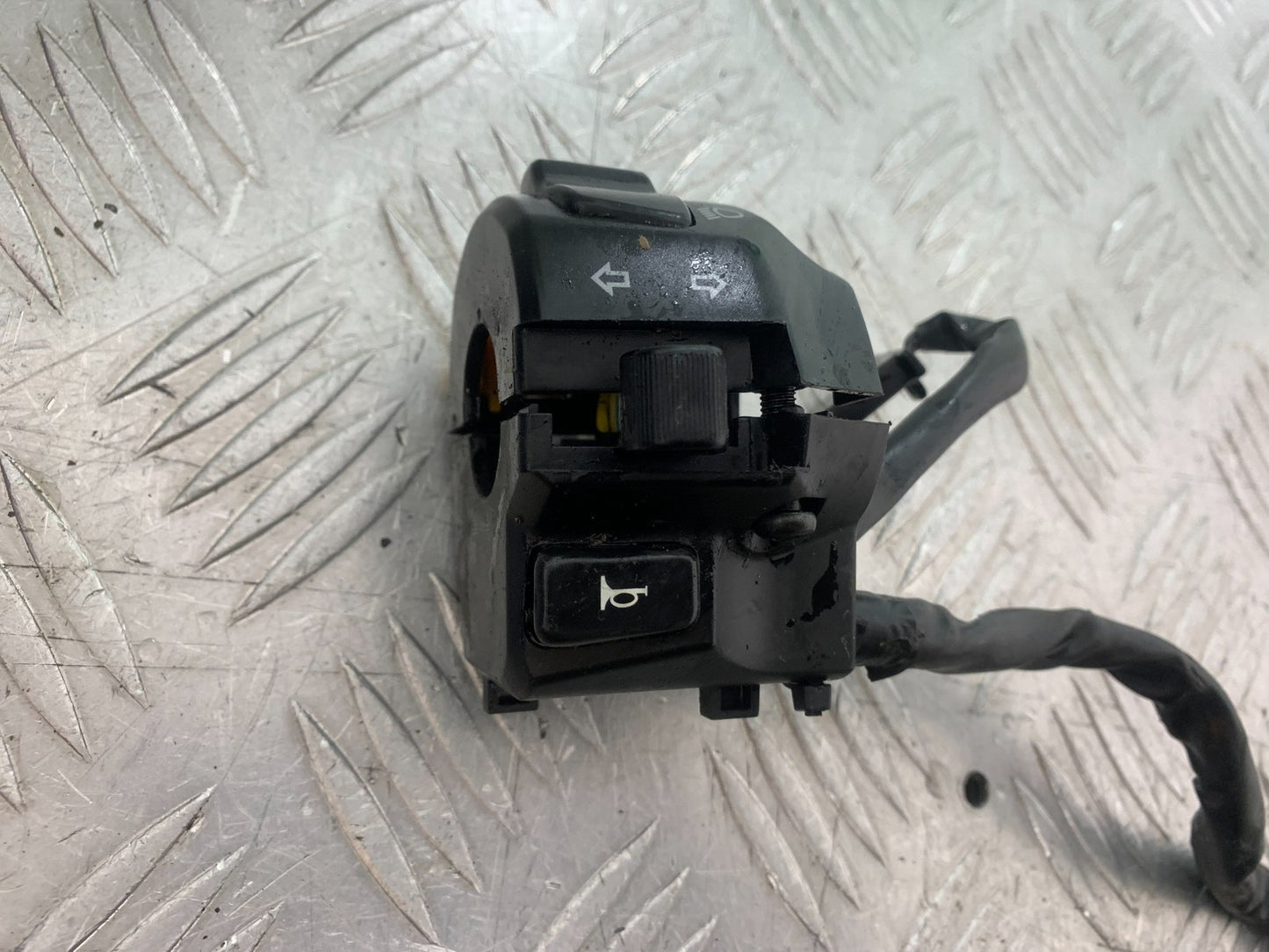 ROYAL ENFIELD HIMALAYAN 411 LEFT SWITCH GEAR  YEAR 2018-2023 (CMB1279)