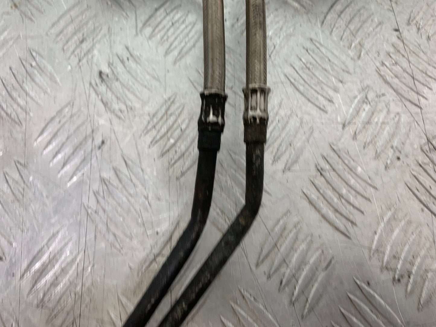 TRIUMPH TROPHY 900 OIL COOLER AND LINES YEAR 1991-95 (CMB1251)