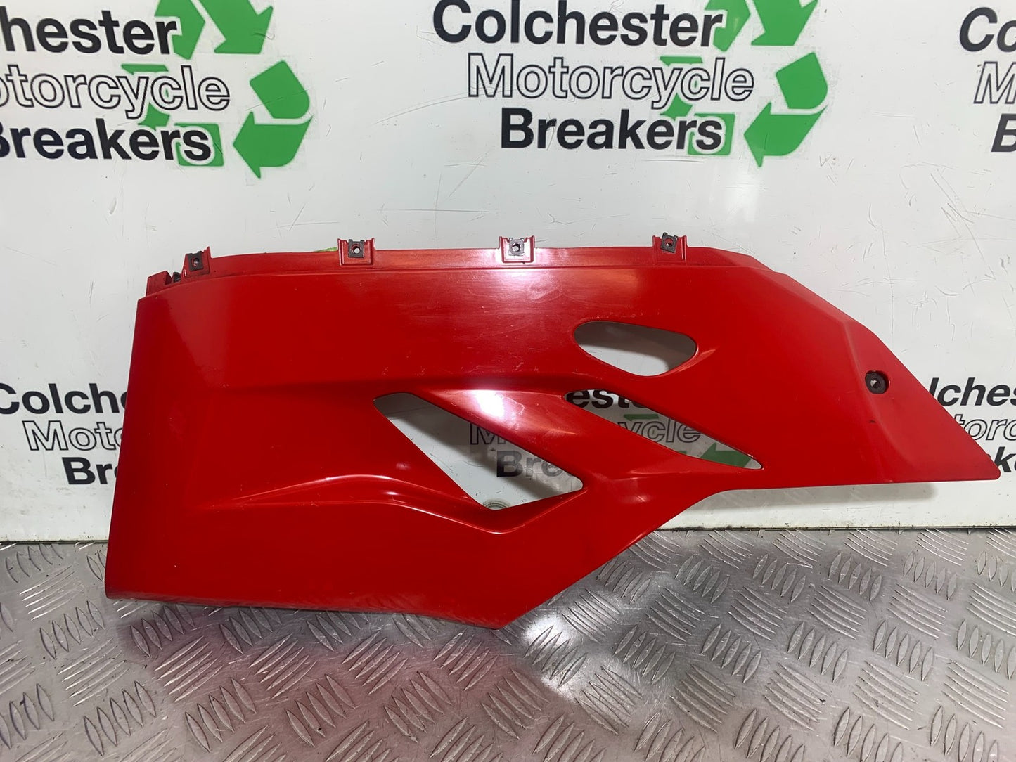 DUCATI 1299 PANIGALE LEFT LOWER FAIRING PANEL YEAR 2016 (CMB 1187)