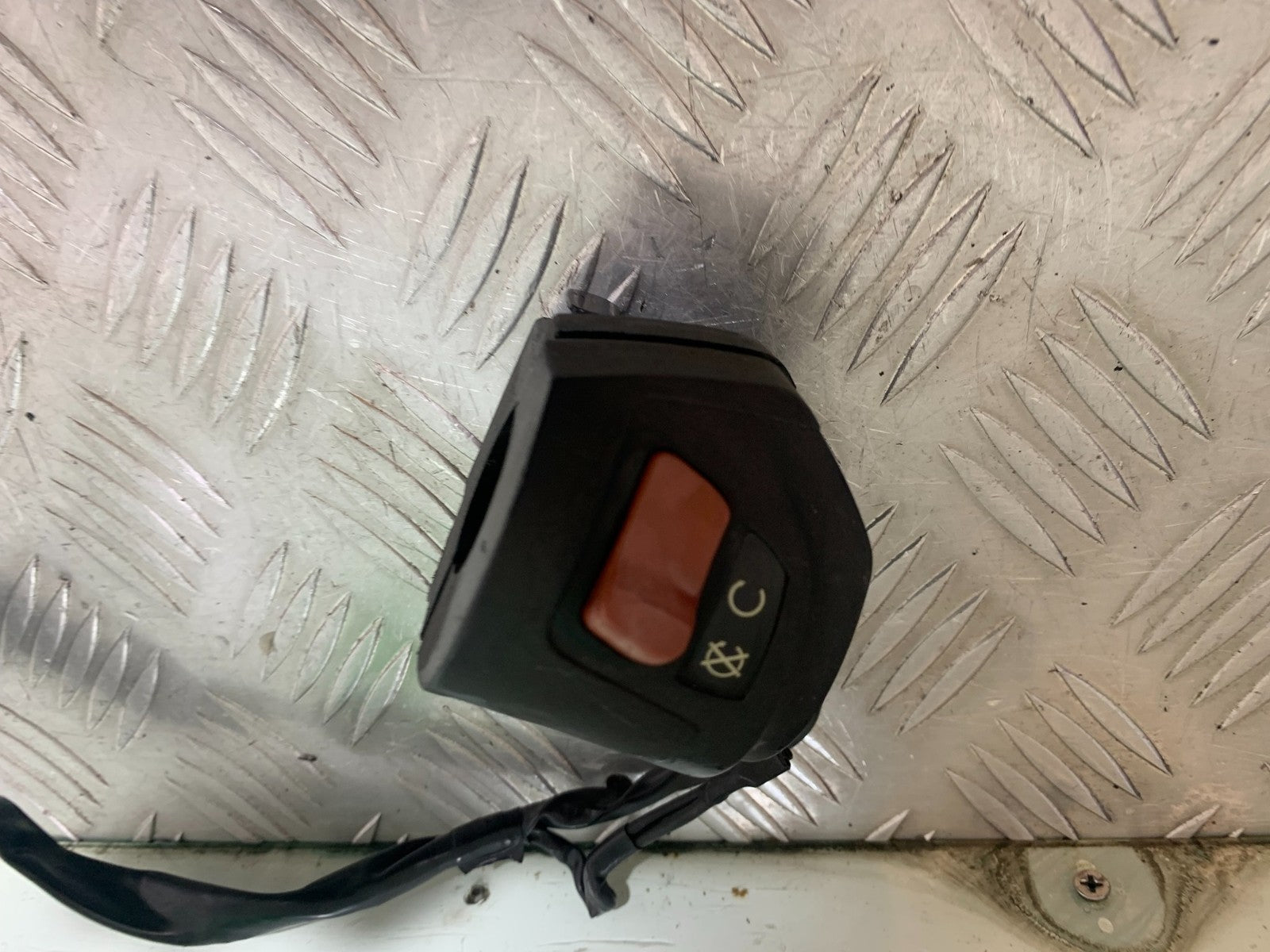 KTM DUKE 125 RIGHT SWITCH GEAR   YEAR 2017-2022 (CMB1222)