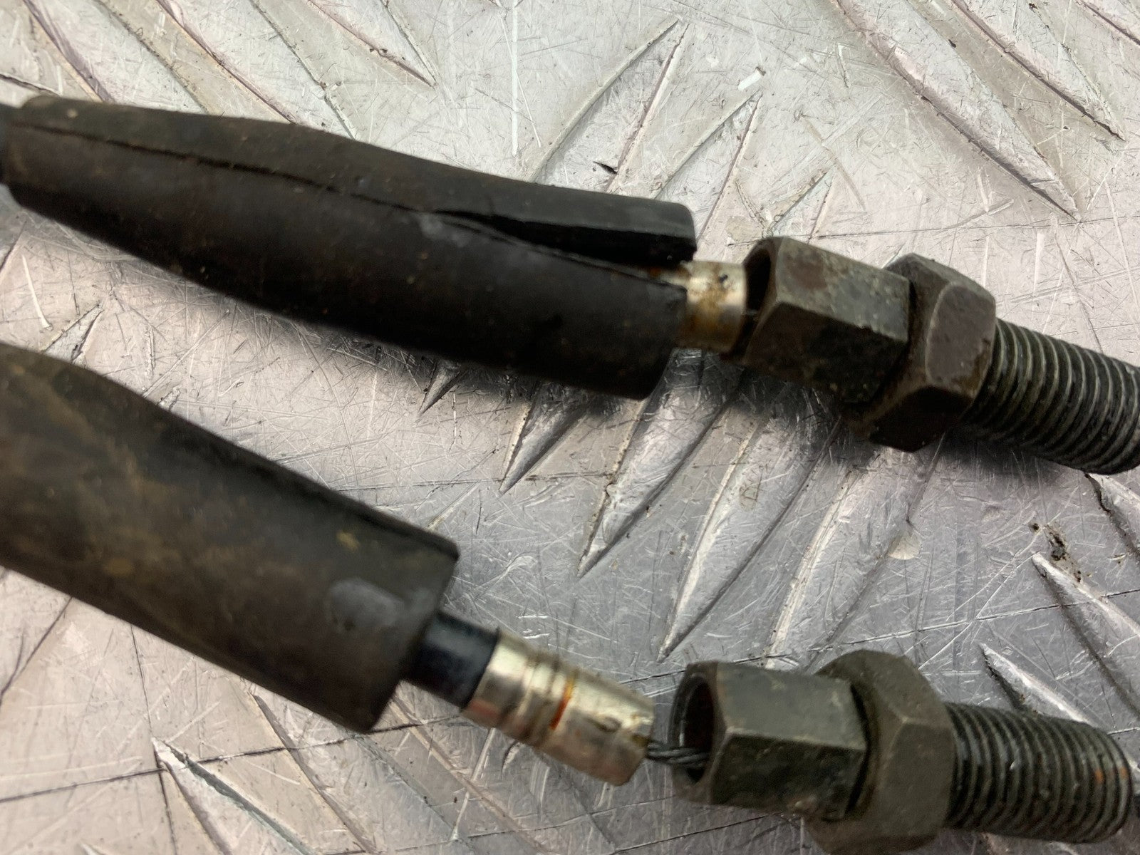 KAWASAKI KLR250 KLR 250 THROTTLE CABLES  YEAR 1984-2001 (CMB1225)
