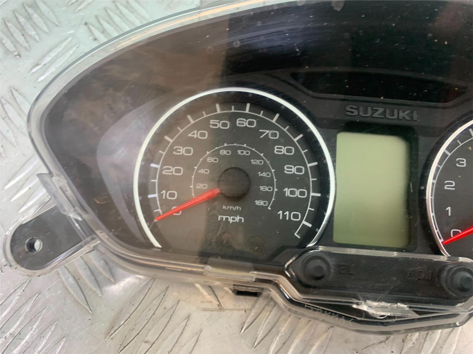 SUZUKI AN400 AN 400 BURGMAN CLOCKS SPEEDO DASH  YEAR 2017-2024 (CMB1118)