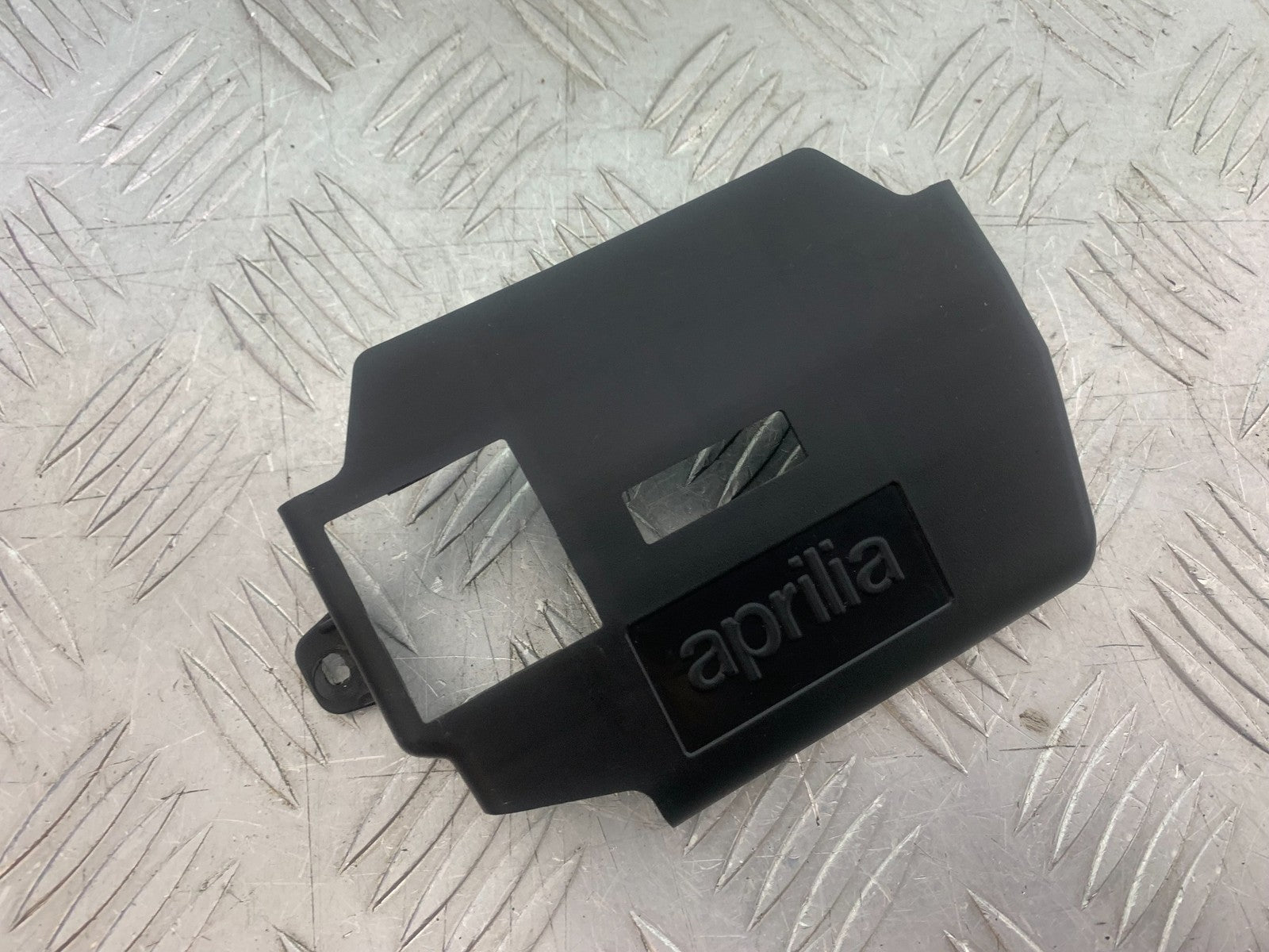 APRILIA SL750 SL 750 SHIVER INFILL COVER YEAR 2008-2016 (CMB1242)