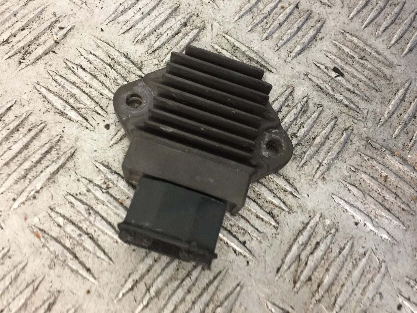 HONDA CBR600 CBR 600 REGULATOR  YEAR 1997-98 (STOCK 892)