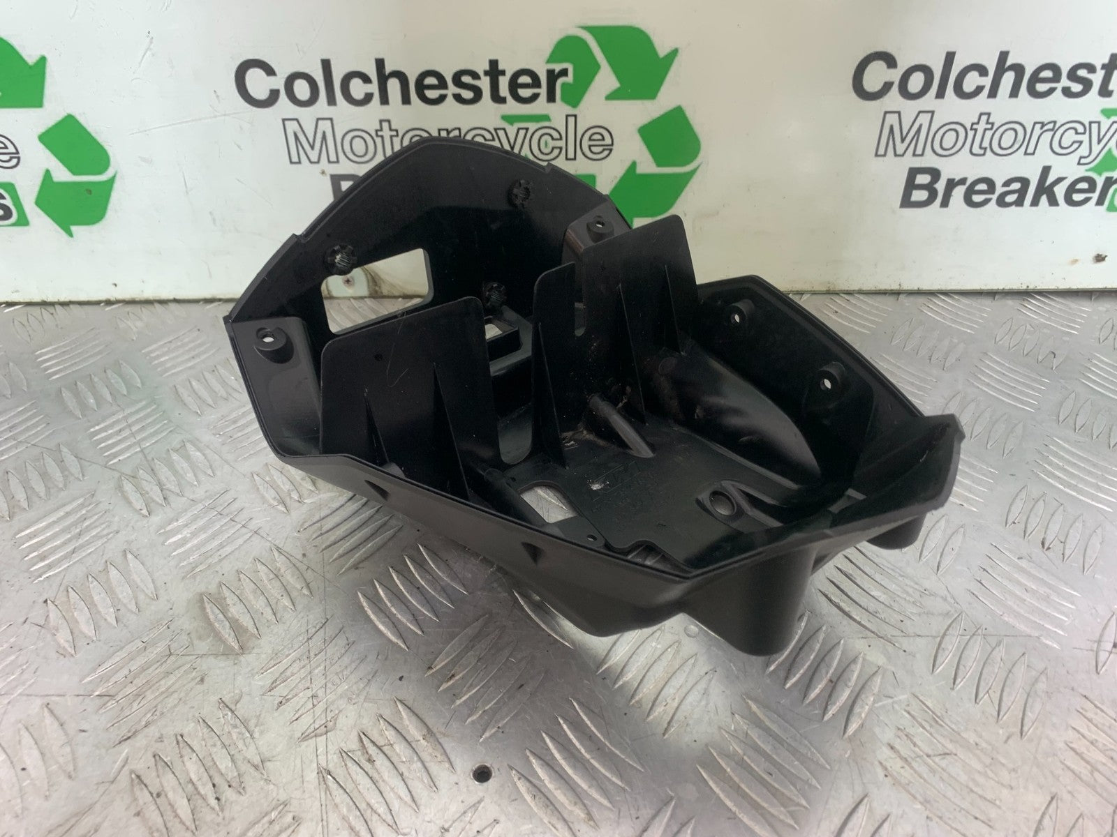 KTM 690 DUKE R LC4 HEADLIGHT BACKING INFILL YEAR 2012-2015  (CMB1180)